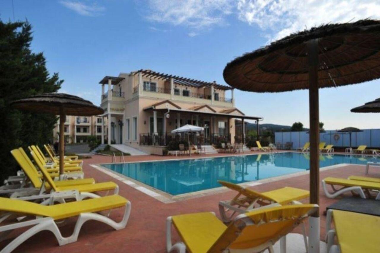 Thinalos Aparthotel Acharavi  Exterior photo