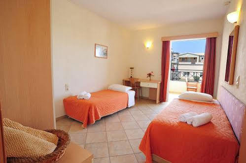 Thinalos Aparthotel Acharavi  Exterior photo